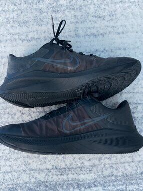 Nike Zoom Winflo 8 Triple Black Running Shoes CW3419-002 Men's Size 9.5